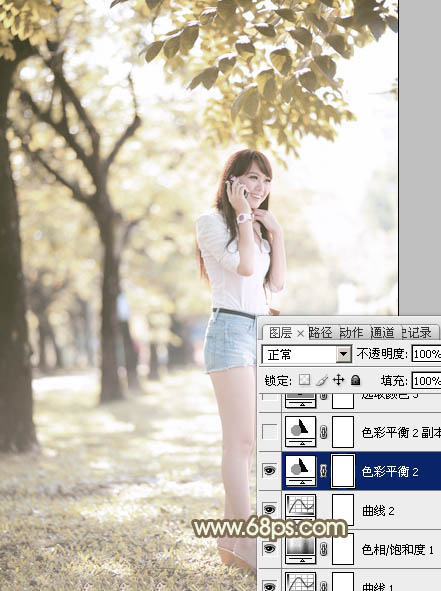 Photoshop为树边美女调出色彩柔和中性黄褐色